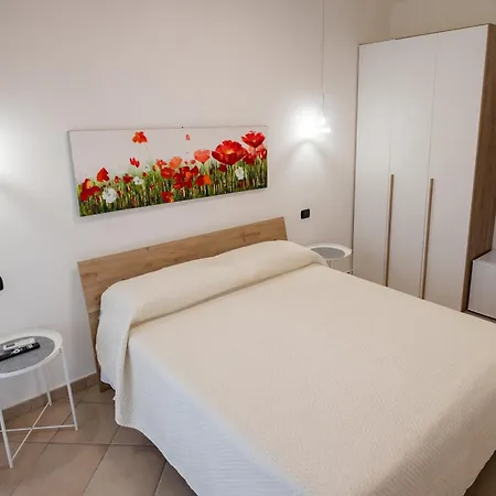Sedicimarzo فندق مبيت وإفطار